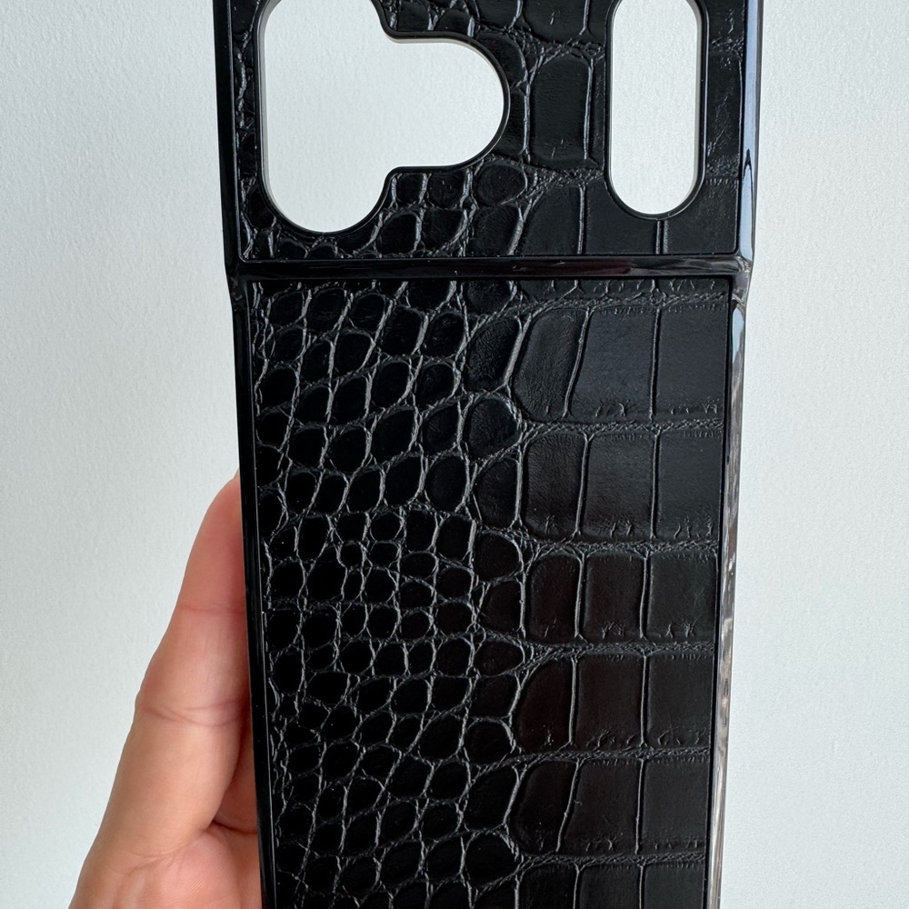 Flaunt NEW Black Croc-Texture iPhone 17 Pro Max Case
